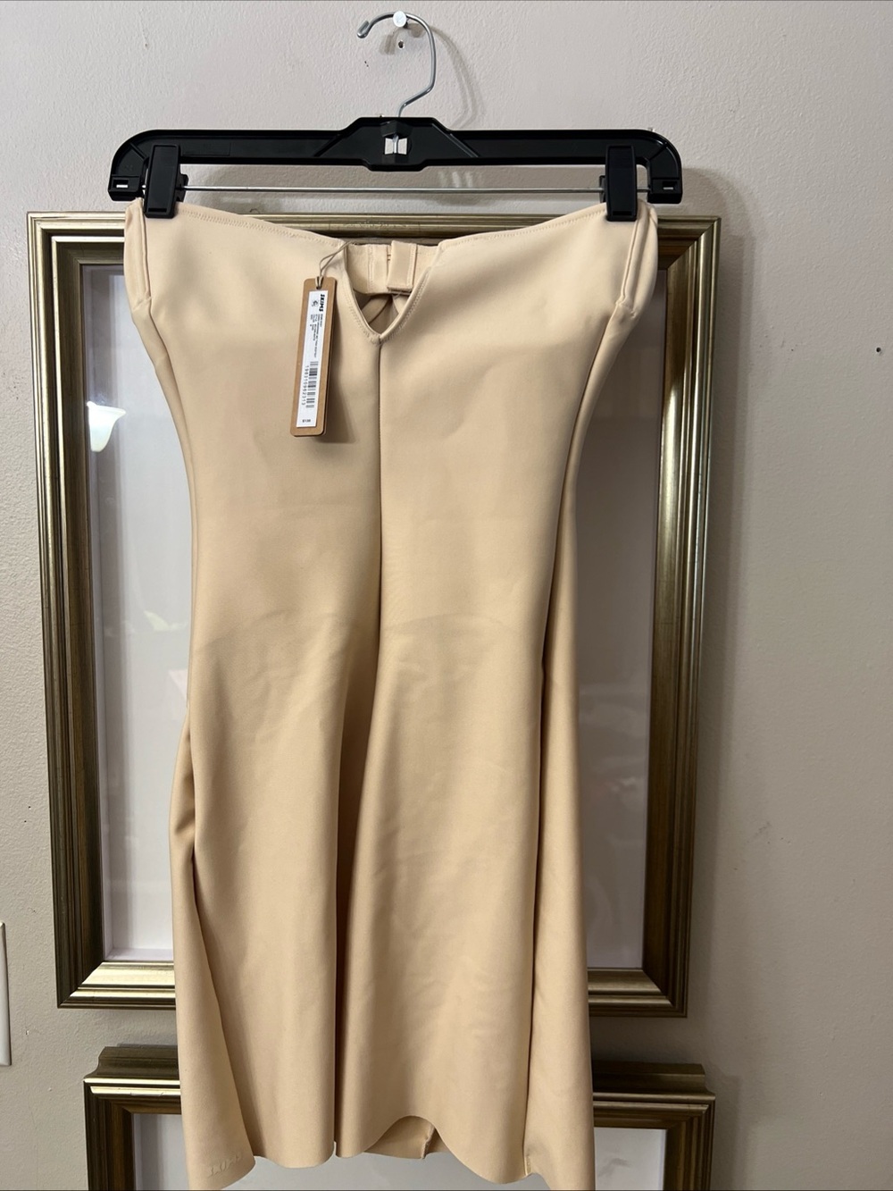Skims Body Sz M Zoned Underwire Mid Thigh Bodysuit Core Sculpt Clay BD-ONS-9547W - Picture 4 of 9